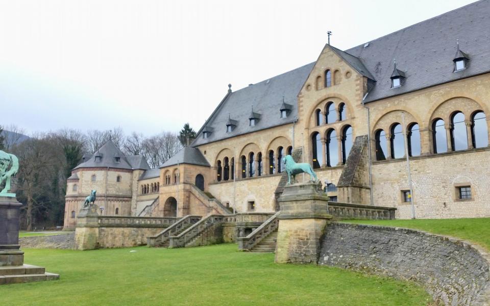 Aussenansicht der Kaiserpfalz aus Goslar Bild 4