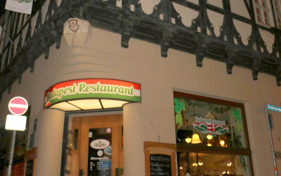 Budapest das ungarische Restaurant in der Kleine Ulrichstraße, Stadtmitte aus Halle (Saale) Foto 1