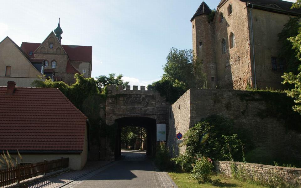Schloss Seeburg aus Seegebiet Mansfelder Land 6