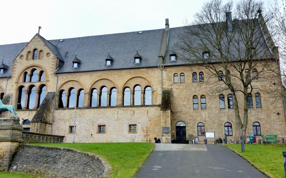 Aussenansicht der Kaiserpfalz aus Goslar Bild 2