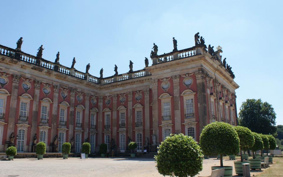 Neues Palais im Sanssouci Park aus Potsdam 3