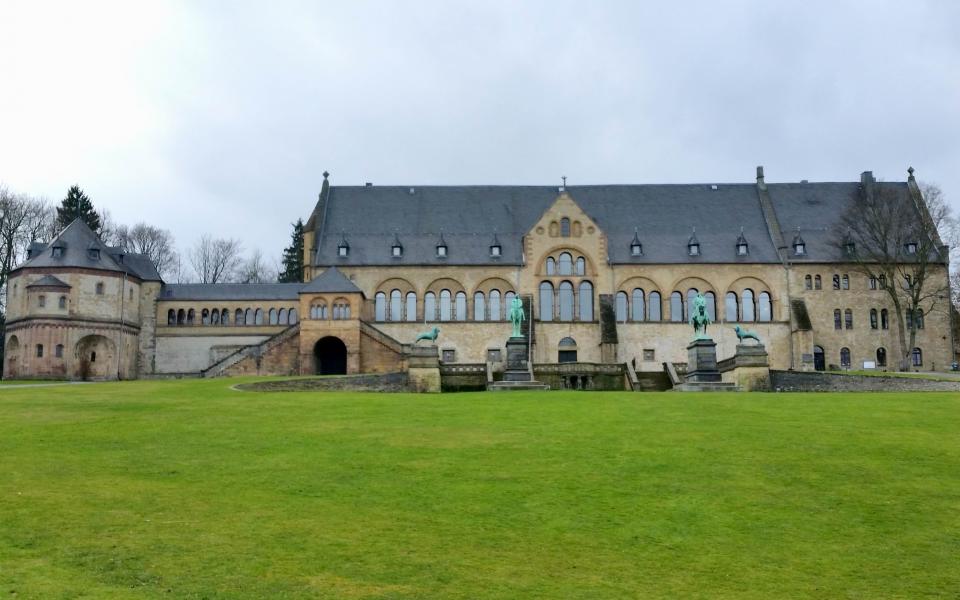 Aussenansicht der Kaiserpfalz aus Goslar Bild 1