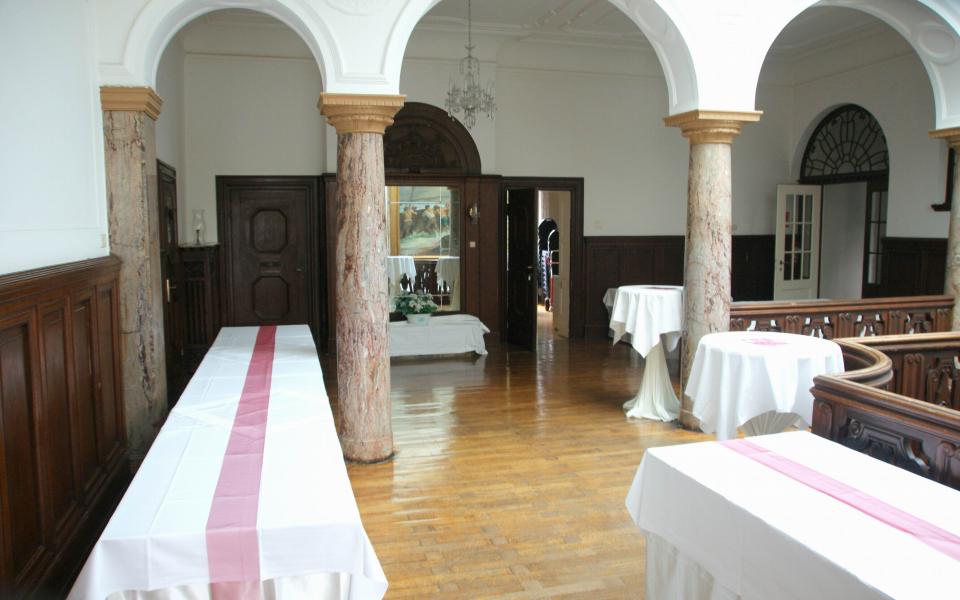 Hotel Garni Schloss aus Teutschenthal 9