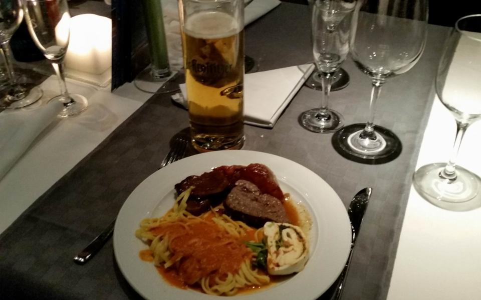lecker Essen vom Restaurant im Panorama Tower Leipzig 2