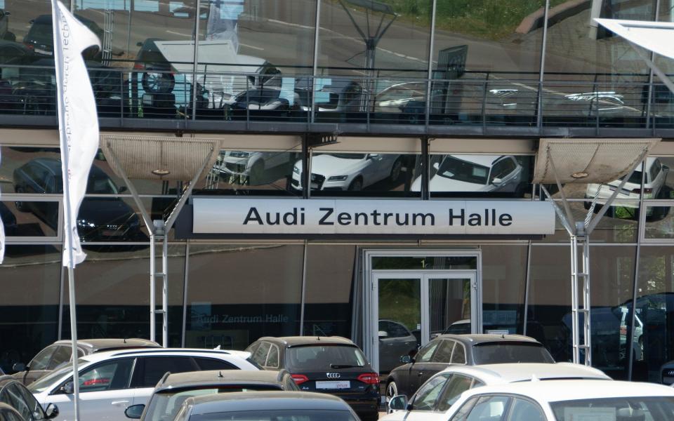 Audi Zentrum - Rennbahnkreuz Halle (Saale), Rennbahnkreuz, Saaleaue aus Halle (Saale) 4