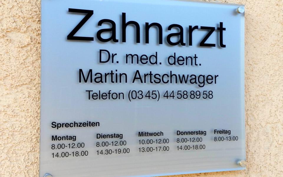 Dr. Martin Artschwager - Zahnarzt aus Halle (Saale)