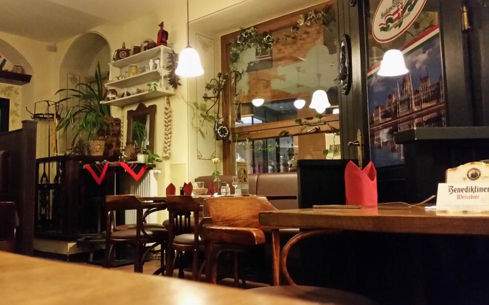Budapest das ungarische Restaurant in der Kleine Ulrichstraße, Stadtmitte aus Halle (Saale) Foto 8