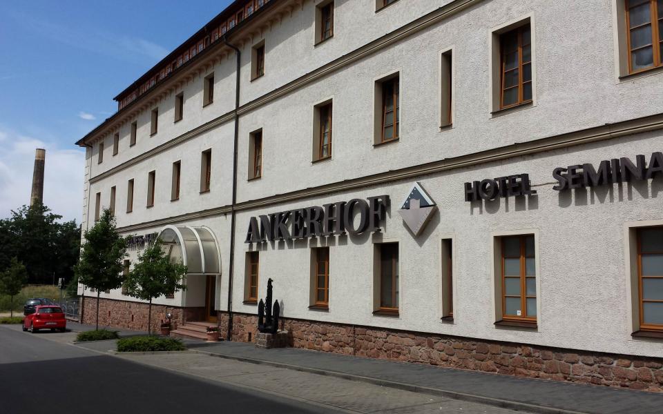 Hintereingang zur Tiefgarage Multimediazentrum am Ankerhof Hotel aus Halle (Saale)