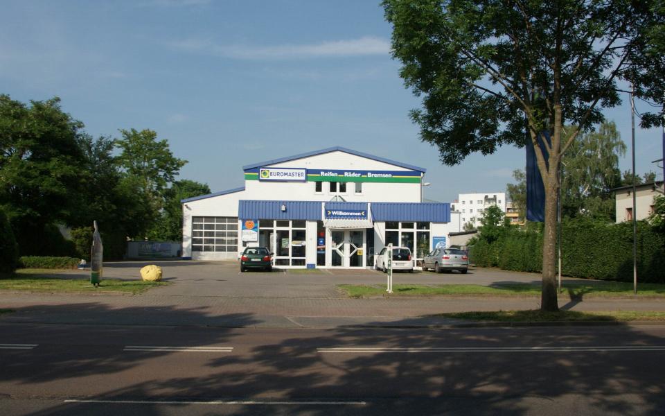 Reifen, Räder & Bremsen beim Euromaster GmbH in Trotha von Halle (Saale) 2
