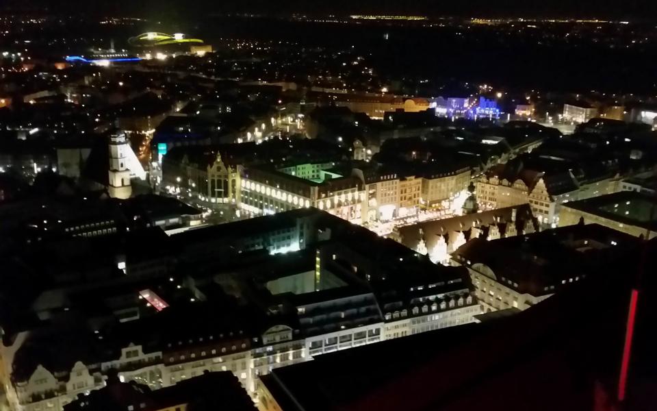 Atemberaubender Weitblick aus dem höchsten Restaurant Mitteldeutschlands von Aussichtsplattform Panorama Tower Uni-Riese aus Leipzig Bild 4