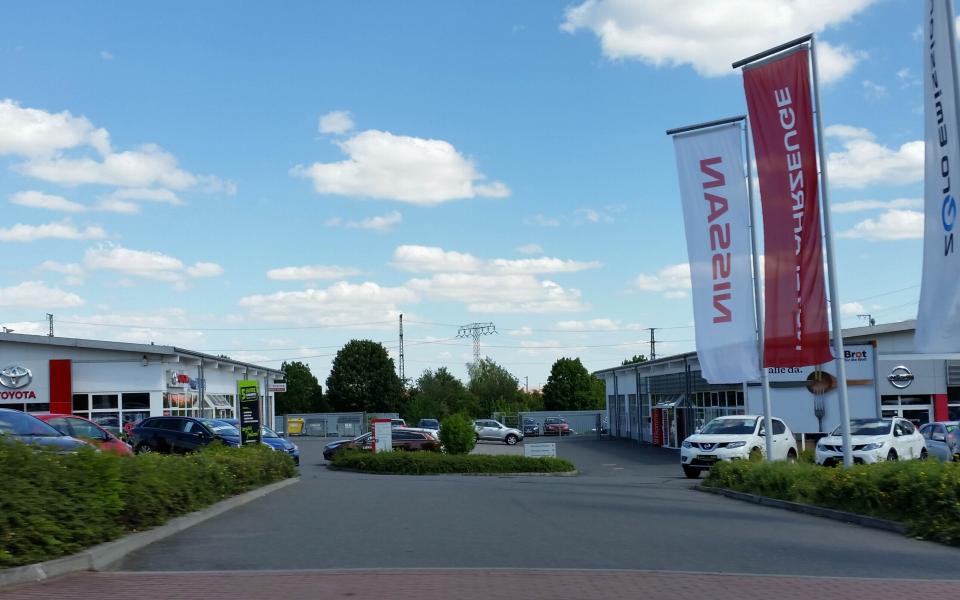 Nissan - Autocenter Halle GmbH, Lauchstädter Straße aus Angersdorf 2