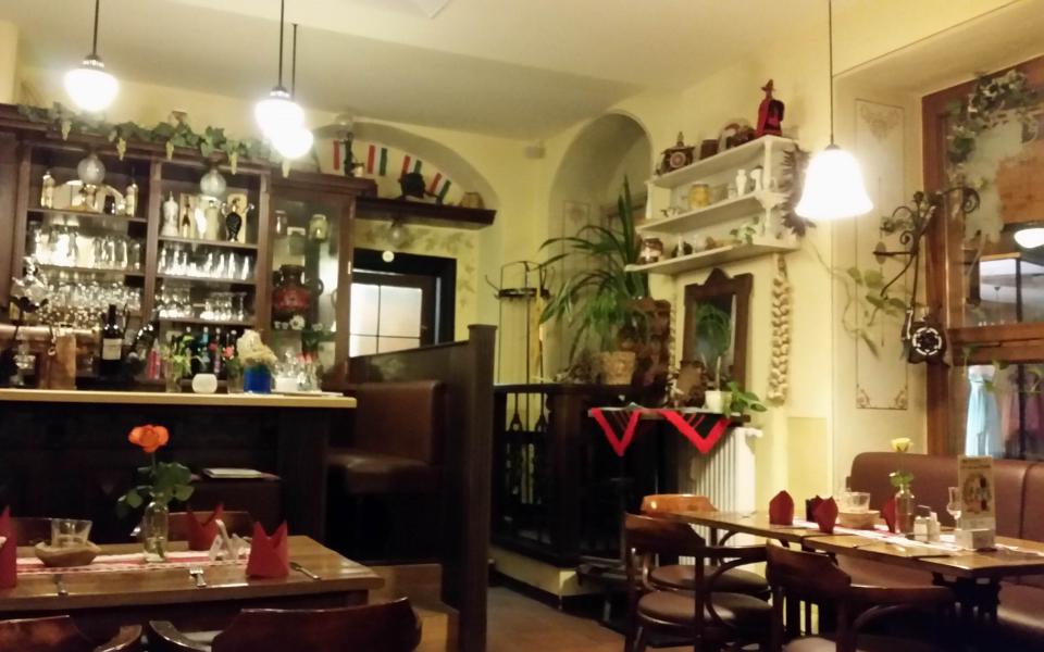 Budapest das ungarische Restaurant in der Kleine Ulrichstraße, Stadtmitte aus Halle (Saale) Foto 7