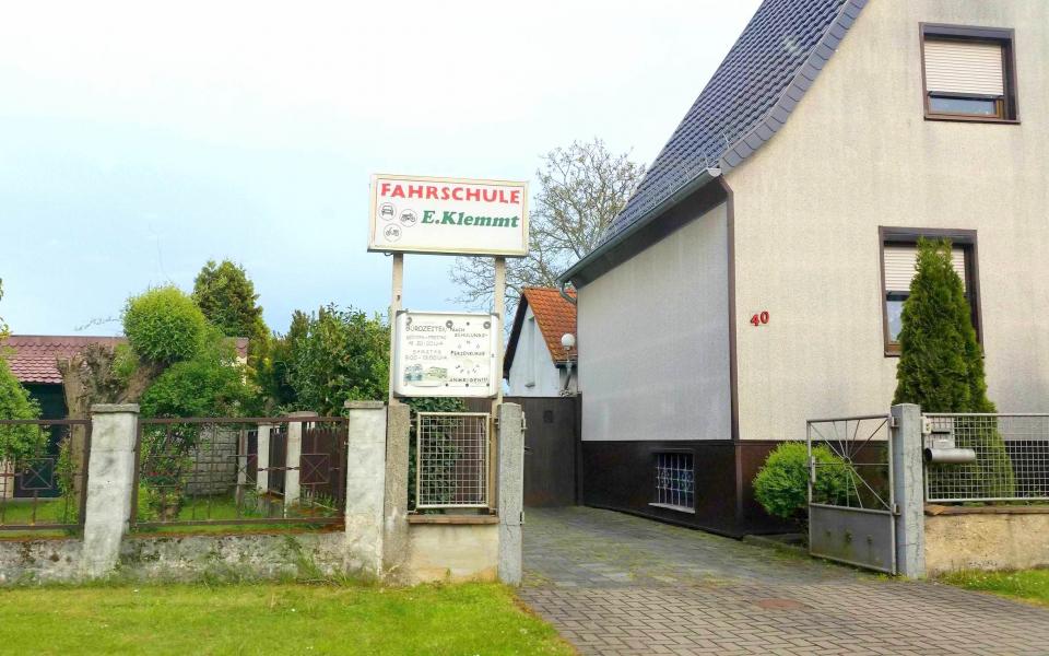 Emil Klemmt Fahrschule, Straße des Friedens, Eisdorf aus Teutschenthal 2