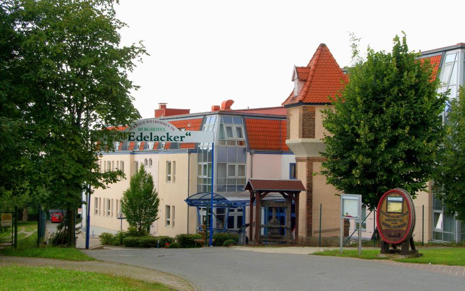 Berghotel zum Edelacker am Schloss Neuenburg aus Freyburg (Unstrut) 3
