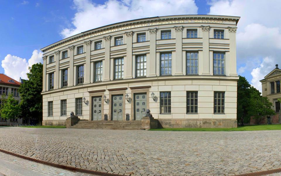 Löwengebäude - Martin-Luther-Universität aus Halle (Saale) 2
