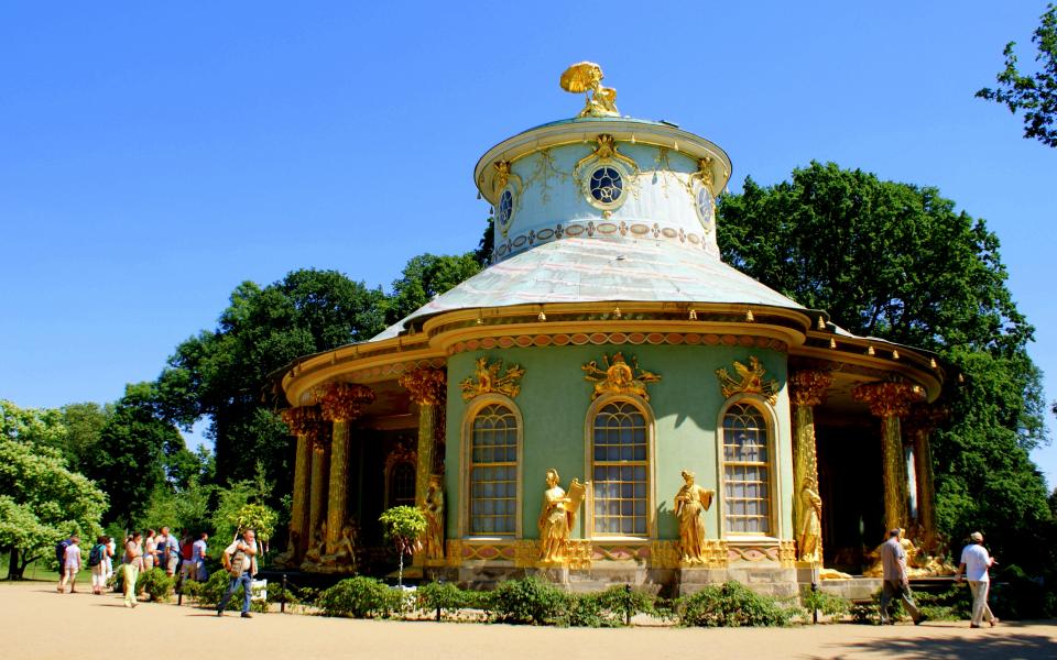 Chinesisches Haus im Park Sanssouci aus Potsdam 1