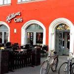 Aussenansicht vom Halloren Café am Marktplatz Halle-Saale